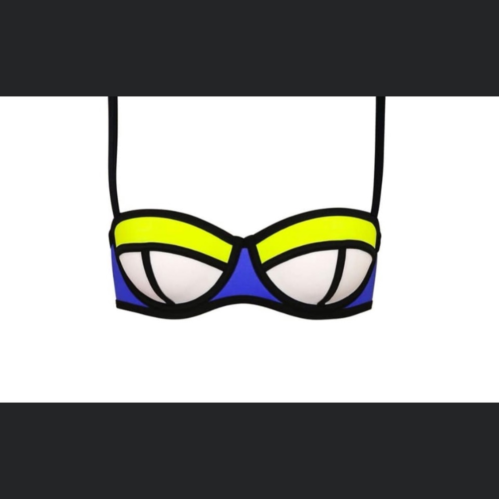 PRE SUMMER SALE Authentic triangl bikini top only